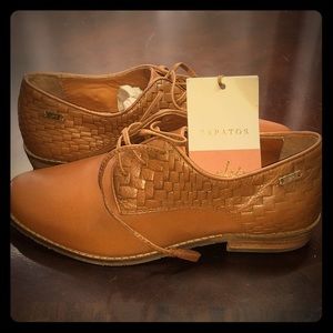 Velez womens loafers